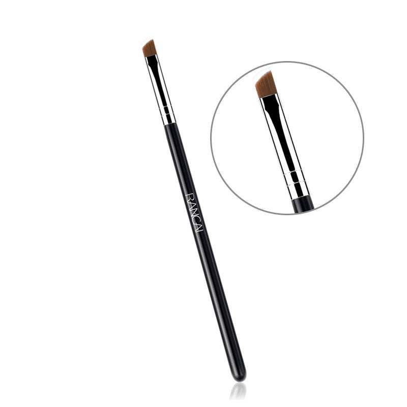 Single Smudge Oblique Eyebrow Brush