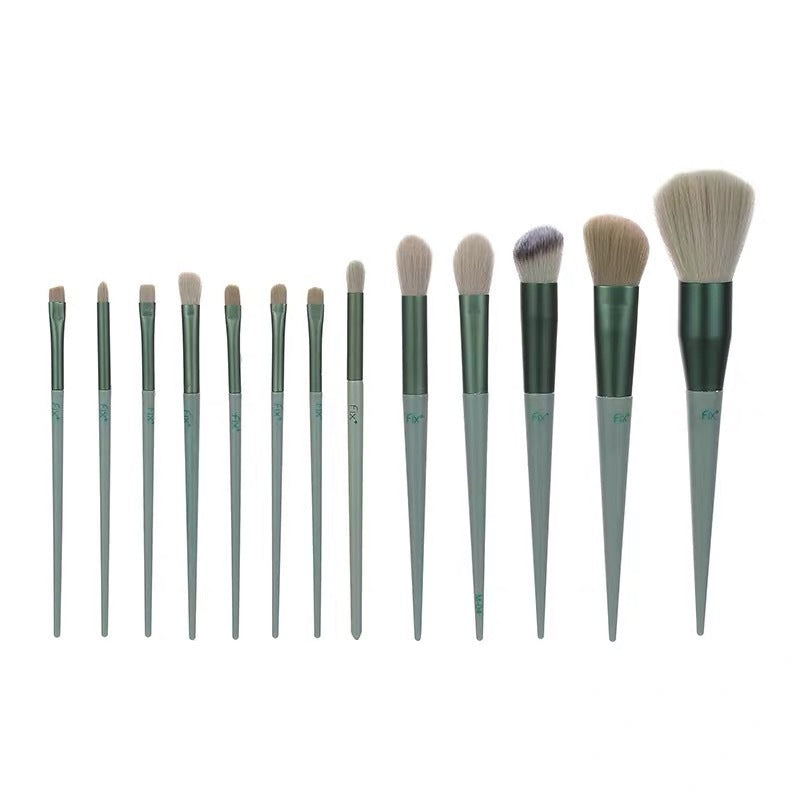 13 Makeup Brushes Green